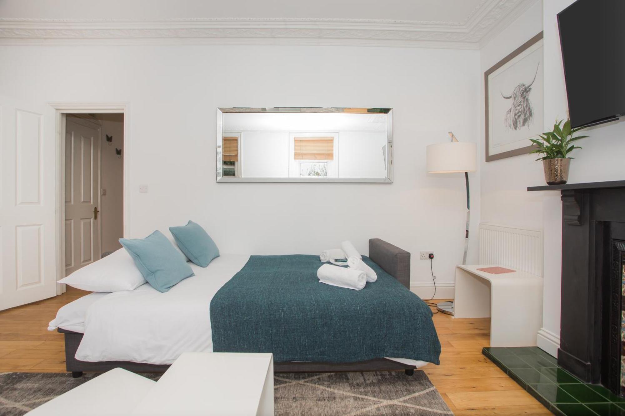 สเปเชียส อพาร์ทเม้นท์ Apartment บาธ ภายนอก รูปภาพ
